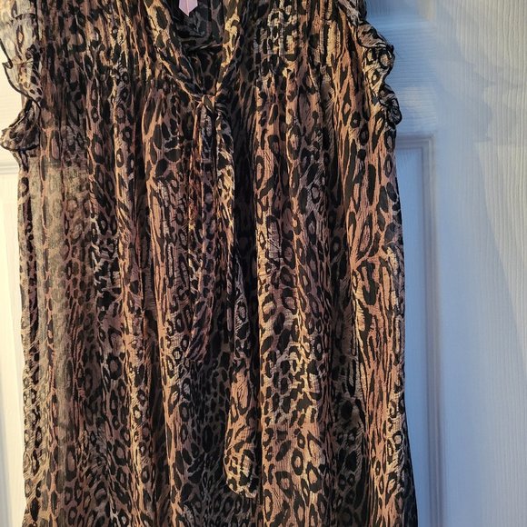 Sleevelss Animal Print Top - Picture 1 of 2